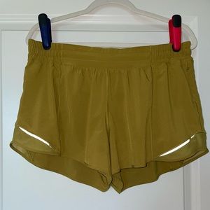 Lululemon Hotty Hot 4”